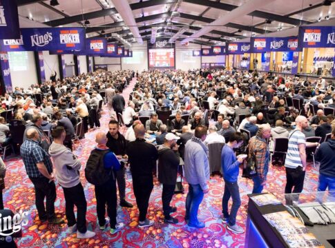 Unglaubliche 2.085 Entries zum Start der WSOPC im King’s – Yazbeck Georges geht als Chipleader in Tag 2 des Oktoberfest!