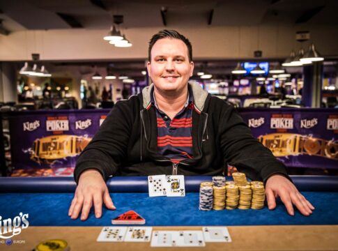 Robert Schulz rockt das Crazy Eights „WSOPE Edition“ Event im King’s und räumt €42.165 ab!