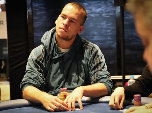 Aussie Millions – Martin Finger führt das Feld im Accumulator an