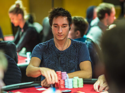 Gerald Karlic führt vor Ole Schemion nach Tag 1a des WPT Berlin Main Event!