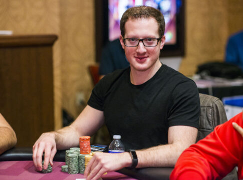 Aussie Millions Main Event – Del Vecchio führt, vier DACH-Spieler in Tag 4