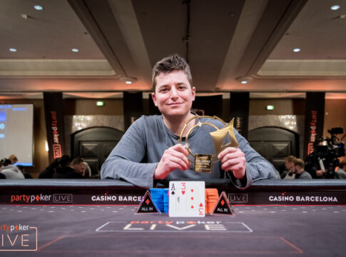 Jake Schindler ist der 100k Super High Roller Champion des partypoker MILLIONS Grand Final!