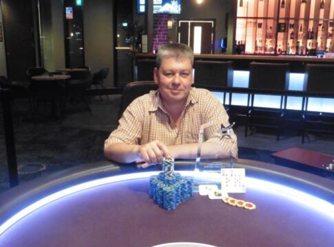 „Meggasiggi“ gewinnt die „DEAF Star Poker Gala“ im Casino Schenefeld!