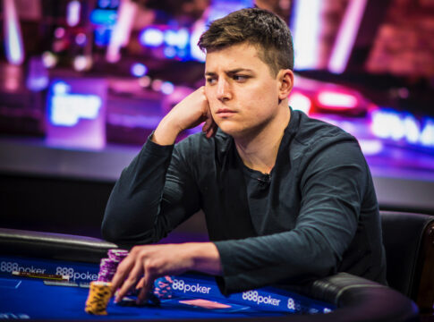 Poker Masters – Jake Schindler führt im Finale des $25k NLH (Event #5)