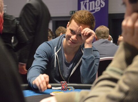 Verhaltener Auftakt beim WSOP Circuit Monster Stack im King’s – Sebastian Kos holt sich den Chiplead von Tag 1a!