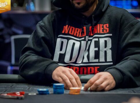 King’s Resort – Volle Tische beim King’s Big Stack, ab 10:00 Uhr startet Tag 1c Turbo