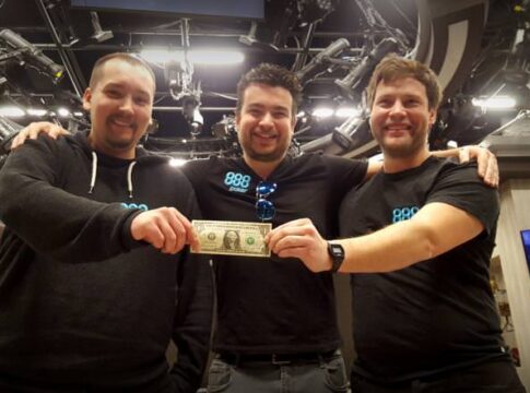 888poker erfüllt zwei Qualifikanten den Traum bei Poker After Dark um $50.000 zu spielen