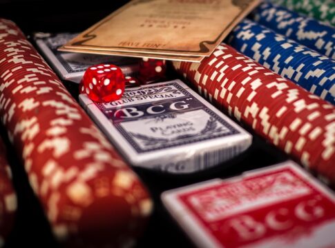 Pokerstrategie: eine Kunst und eine Wissenschaft