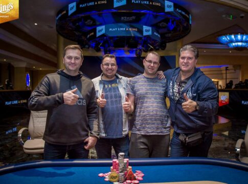 Roman Rychlik gewinnt nach 4-way Deal das Big X-Mas Special Saturday Event im King’s Resort!