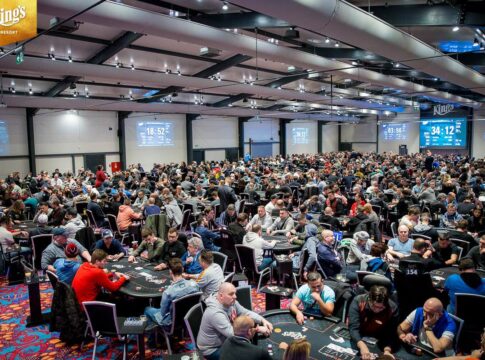 2.307 Entries bei Dutch Classics Main Event – Noch 545 Spieler kämpfen um €383.538!