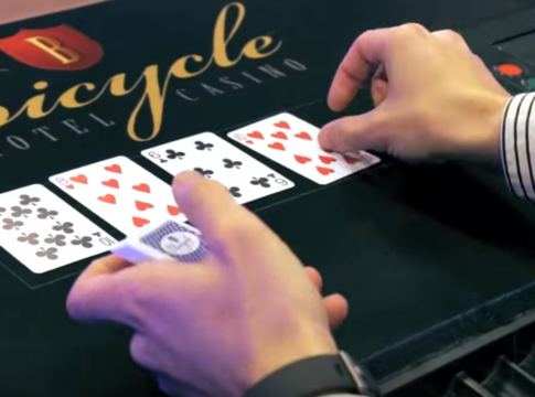Live at the Bike! – Kreativer $33k Blocker Bluff von Art Papazyan, bringt er Adelstein zum Folden?