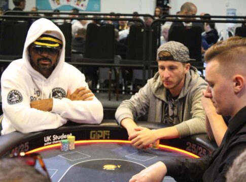 Box-Weltmeister David Haye am Pokertisch von Sean Heydon ausgetrickst