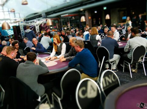 „Officer712“ führt im Finale der Monster Poker Tour – €15.225 für den Champion!