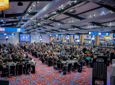 Volles Haus und schon 2.150 Entries beim WSOPC Mini Main Event im King’s!