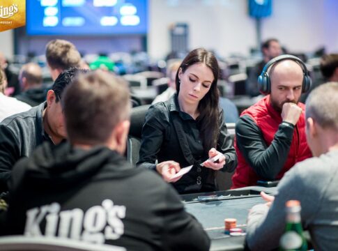 Pasquale Braco geht als Chipleader in Tag 2 des „The Big Wrap PLO“ im King’s Resort