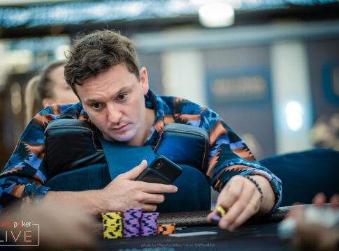 Sam Trickett triumphiert beim Powerfest auf partypoker