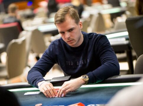 Poker Masters Online – Pauli Äyräs bezwingt Jens Lakemeier beim PLO 6-Max