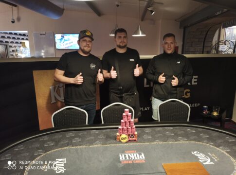 Deal zu dritt beim King’s Friday Night – Topic Petrit gewinnt