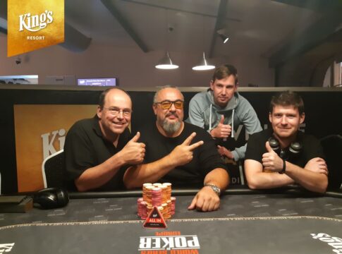 Deal zu viert entscheidet das King’s Saturday Night Tournament