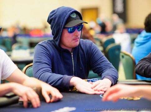 Christian Rudolph casht für $238.073 am $10k NLHE 8-Max Final Table!
