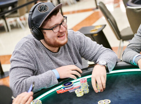 „tonkaaaa“ gewinnt das Fast Friday auf PokerStars
