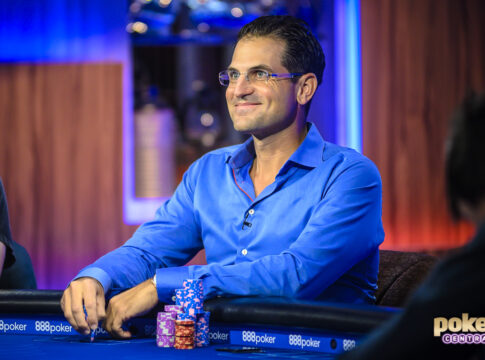 Brandon Adams holt sich $48.000 von Phil Galfond zurück
