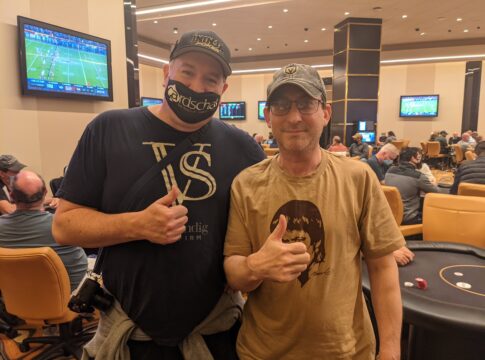 US-Hobbyspieler stellt neuen Weltrekord im Dauerpokern auf!