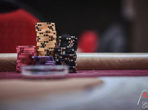 Heads-up-Deal beim Kickstarter im Grand Casino Aš