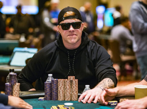 Mark Davis führt die letzten 16 in Richtung Final Table beim WPT Seminole