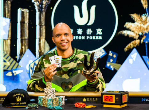 Phil Ivey triumphiert beim ersten Triton Short Deck