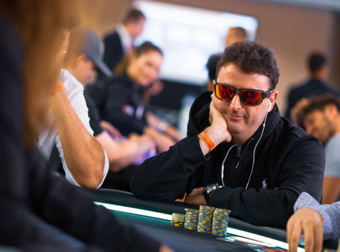 Ungarische Führung beim WSOPC Main Event im King’s!