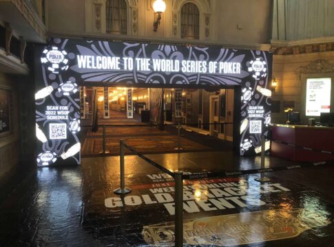 WSOP #5 & #7 – 3.913 Spieler stürmen Tag 1b des $500 „The House Warming“ NLH Events!