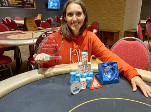 Herzdame Sarah Strak gewinnt das Royal Class in Asch