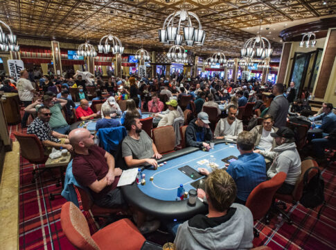 Ethan Yu führt nach Tag 1 der WPT Five Diamond im Bellagio