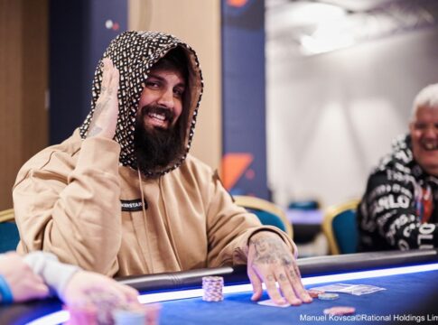 Titelverteiger Alejandro „Papo MC“ Lococo führt zum Auftakt des Eureka Prag Main Events!