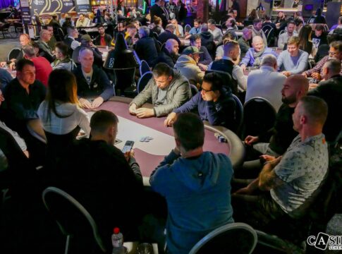 Starker Auftakt beim Hochgepokert Masters Main Event