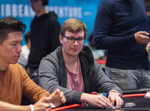 Glänzender Start für Maximilian Silz beim PCA Main Event
