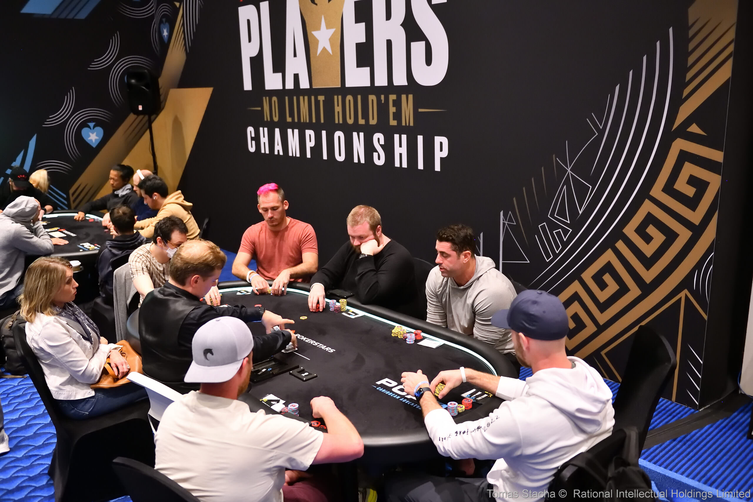 Em mesa final estrelada, Dietrich Fast é campeão do Super High Roller do  Asia Championship of Poker; confira - SuperPoker