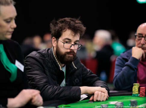 Dominik Nitsche gewinnt das $1.050 Fast Friday auf PokerStars!