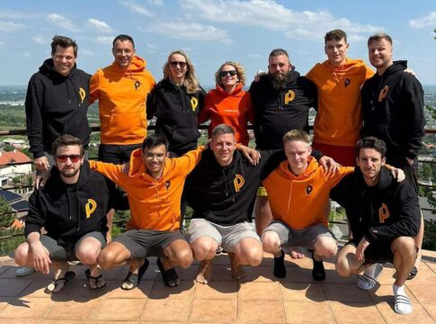 All IN Die Poker Villa ist live: 8 Pokerspieler, 9 Tage, 1 Villa!