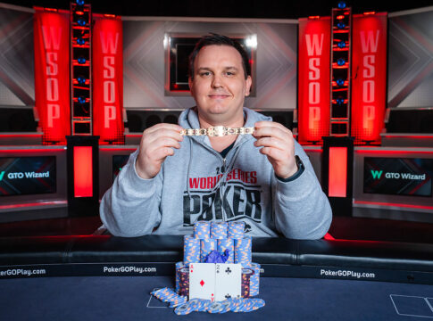 Robert Schulz gewinnt das $3k Freezeout WSOP Bracelet!