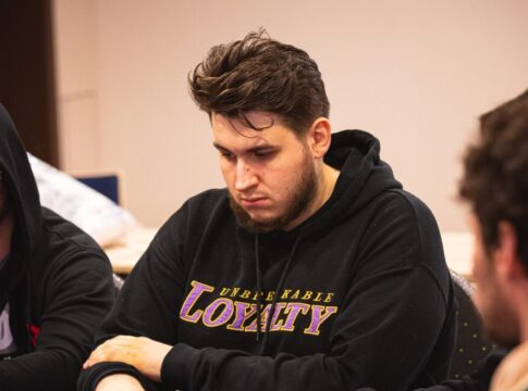 Alessandro Buzon holt den Chiplead bei der APAT Championship im GCA!