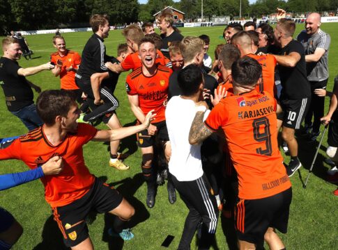 Fußball 1.Division DK – Wird der Tabellenführer aus Hillerød in Køge bestehen?