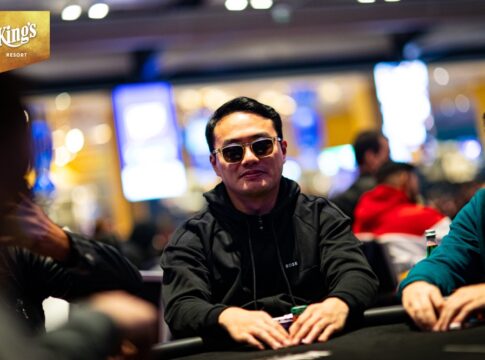 WSOPC: Samuel Ju Chipleader im NLH Bounty Hunter (Ring #12)!