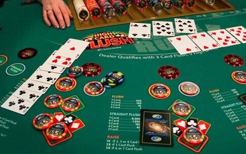 Poker in deutschen Online-Casinos: Varianten, Top-Anbieter und kostenlose Spielmöglichkeiten.