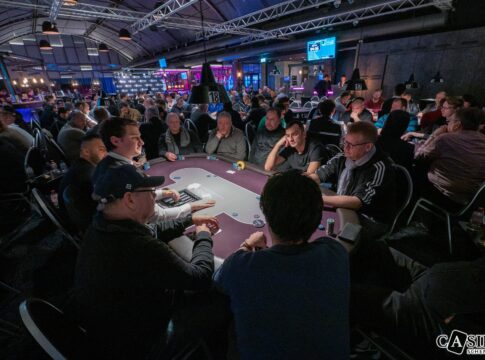 Schenefeld: ‚Weisbaden‘ momentan das größte Monster an Tag 2 der Monster Pokertour!