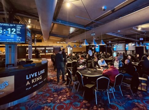 Vacha erster Chipleader beim SPT KK Half Million Master, drei Deutsche weiter!