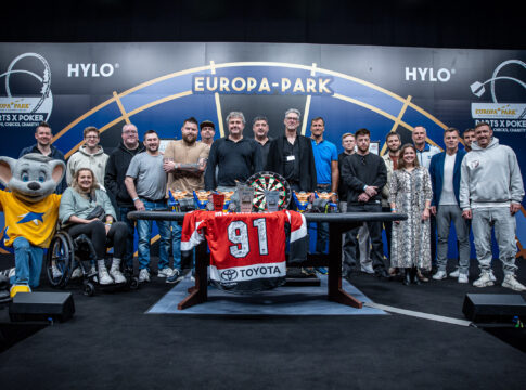 Stars zum Anfassen – Voller Erfolg der Charity Pokergala „Darts meets Poker“!