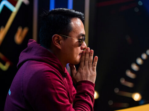 Samuel Ju geht von der Pole Position in Tag 2 des Triton $125k NLH Main Event!