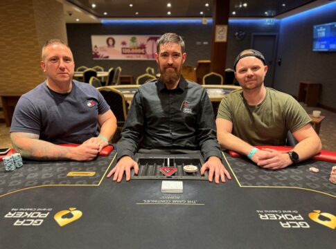 Deal beim Saturday Deepstack im Grand Casino Asch!